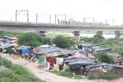 River bed slum community - Asha